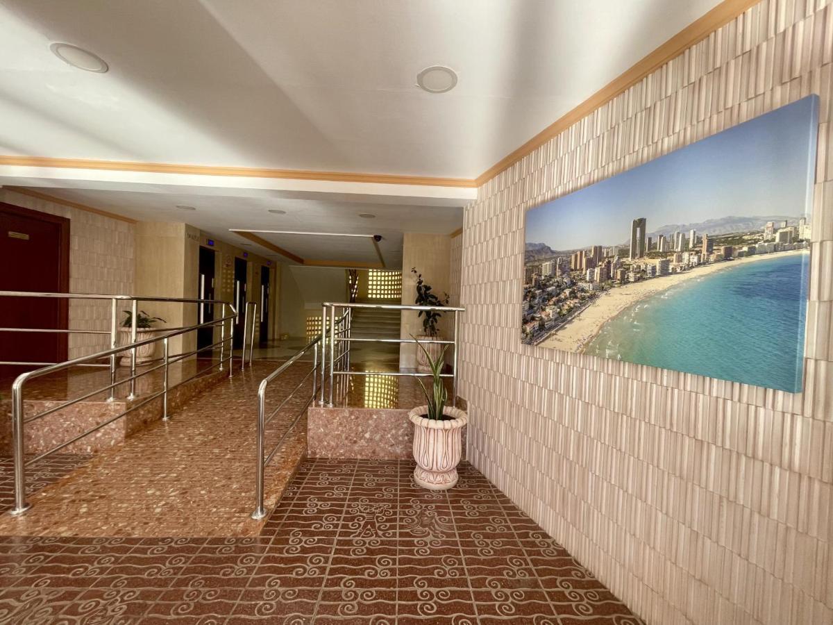 Pintor Solana Poniente Beach Бенидорм Екстериор снимка
